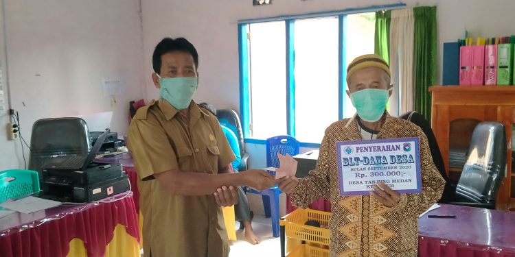 Tanjung Medan Laksanakan BLT-DD Tahap Lima Dengan Lancar