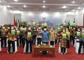 Gubernur Bengkulu Rohidin Mersyah | Penyerahan SK Hutan Sosial, Hutan Adat dan TORA secara virtual oleh Presiden RI Joko Widodo di Balai Raya Semarak