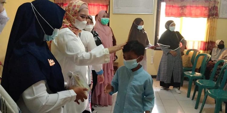 Srikandi Mukomuko | TP-PKK Kabupaten Mukomuko Berbagi di Jum’at Berkah