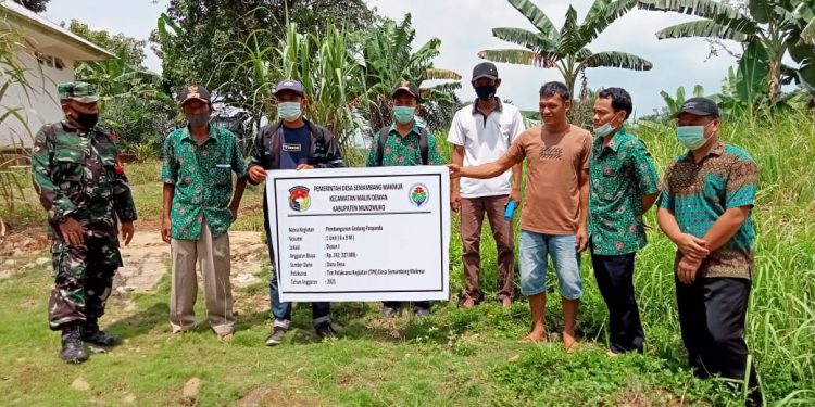 Titik Nol Pembangunan Desa Semambang Makmur, 8 Papan Kegiatan Dipasang