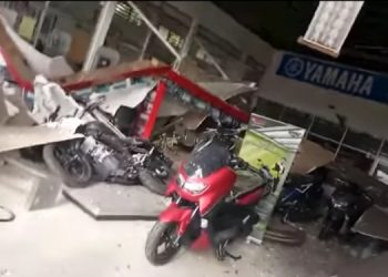 Akibat Termakan Usia, Plafon Dealer Yamaha Thamrin Brothers Ipuh Ambruk