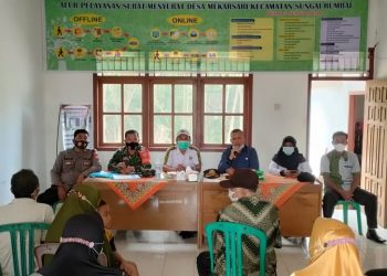 Desa Mekar Sari Kecamatan Sungai Rumbai Salurkan BLT-DD Bulan Ke II