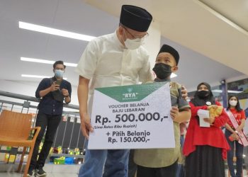 Berkah Ramadhan | Gubernur Rohidin Bagi Voucher Belanja Baju Lebaran untuk Anak Yatim
