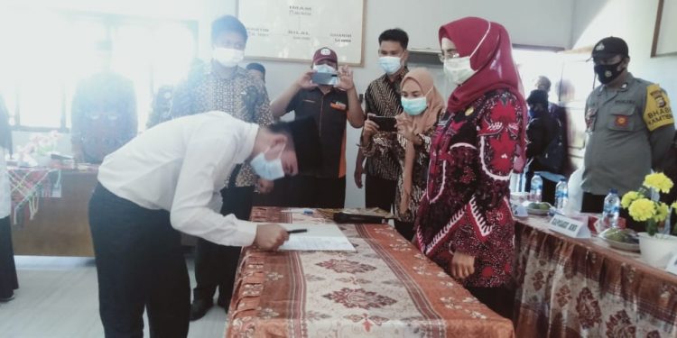 Wabup Mukomuko Hadiri Pelantikan Anggota BPD Desa Desa Mundam Marap