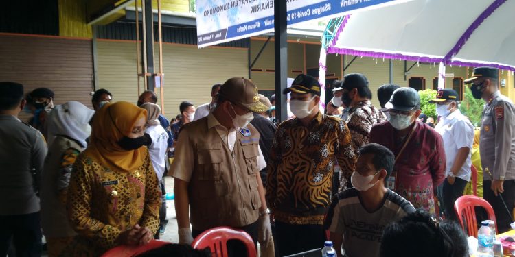 Gubernur Rohidin Beserta Forkopimda Hadiri Vaksinasi Warga Penarik Kabupaten Mukomuko