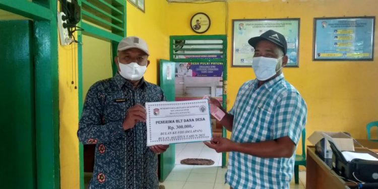 Pemdes Pulai Payung Tuntaskan Penyaluran BLT-DD Bulan Ke Delapan