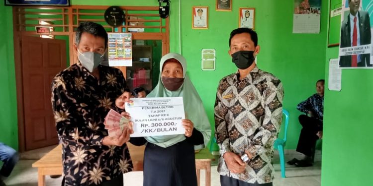 Penyaluran BLT-DD Desa Talang Baru Tuntas Tiga Bulan