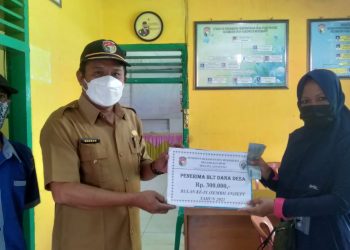 Desa Pulai Payung Tuntaskan Penyaluran BLT-DD Bulan Ke 9