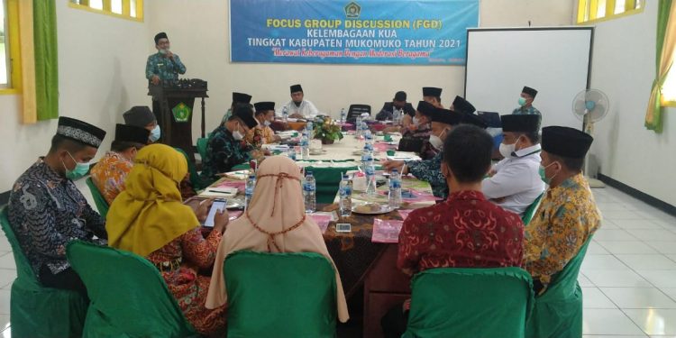 Pentingnya Kerukunan Beragama, KaKanMenag Mukomuko Pimpin Kegiatan Focus Group Discusion (FGD)