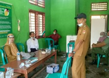 Pantau Pelaksanaan Pilkades, Camat Ipuh Datangi TPS di 4 Desa