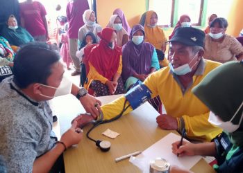 Peringatan HKN, Pemdes Semambang Makmur Gelar Vaksinasi Covid-19