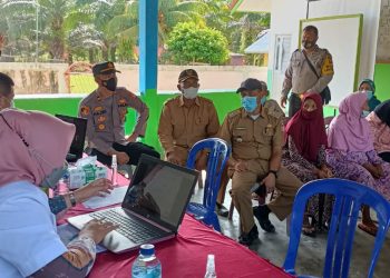 Kejar Target Herd Immunity, Pemdes Pulau Makmur Fasilitasi Vaksinasi Warga Desa