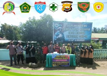 Peringati HKN, PMR MAN 1 Mukomuko & kabarbengkulu.id Bagi-bagi Masker