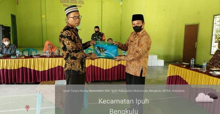 Sertijab Kades Semundam, Kades terpilih : Harus Adanya Profesional Kerja