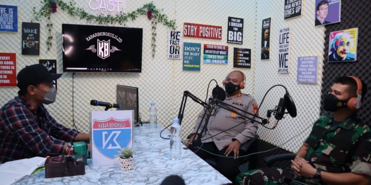 Kunjungan Kapolres & Dandim 0428 Mukomuko Ingatkan Bahaya Covid-19 Serta Percepatan Vaksinasi