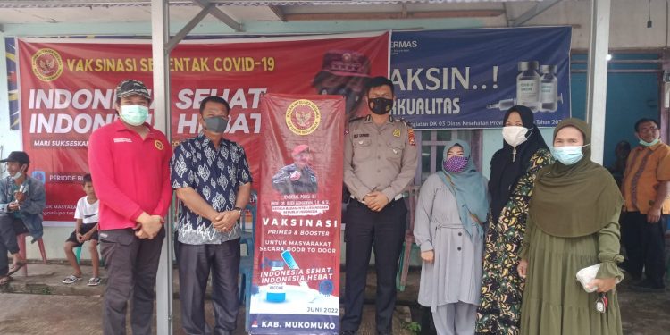 Vaksinasi Massal BIN , Kades Pasar Baru Ajak Warganya Vaksinasi Covid-19 Dosis 1,2 dan 3