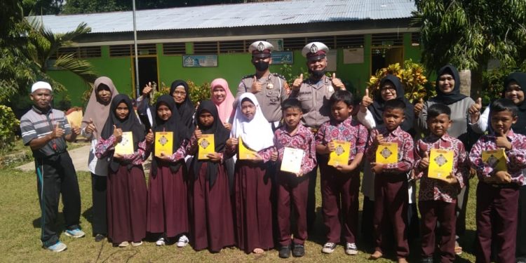 Gelar Sosialisasi Tertib Lalulintas : Satlantas Polres Mukomuko Himbau Sekolah dan Orangtua Larang Anak Bawa Sepeda Motor ke Sekolah