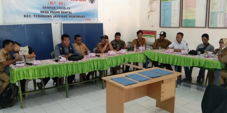 Pemdes Pasar Bantal Gelar Serah Terima Pekerjaan, Kades : Mari Bersama Kita Rawat dan Pelihara Infrastruktur Yang Dibangun agar Awet dan Lestari