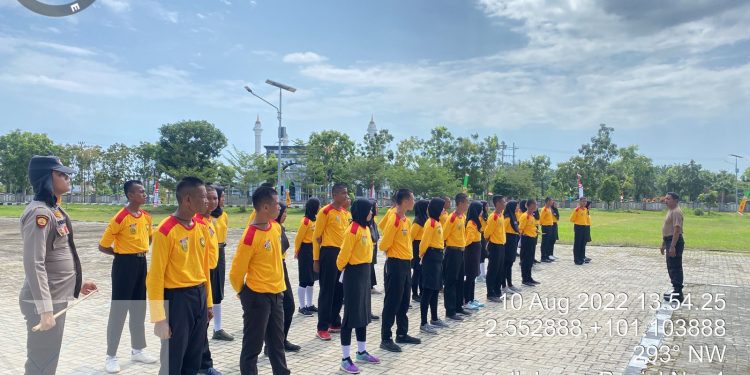 HUT RI Ke 77: Kabag SDM Polres Mukomuko Pantau Pelatihan Paskibra Kabupaten Mukomuko Tahun 2022