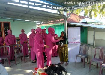 Kapolres Mukomuko Kunjungi dan Beri Bantuan Kepada Warga Korban Banjir di Desa Pasar Ipuh, Warga : Terima Kasih Pak Kapolres