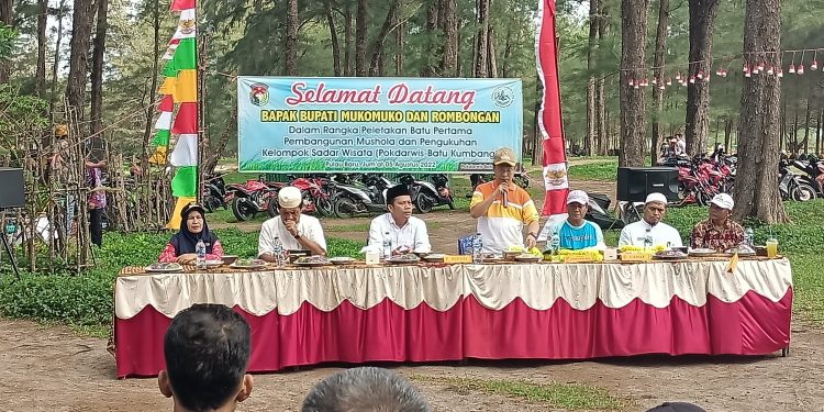 Kukuhkan Pokdarwis Batu Kumbang, Bupati Sapuan Minta Segera Promosikan Destinasi Wisata Dengan Platform Digital