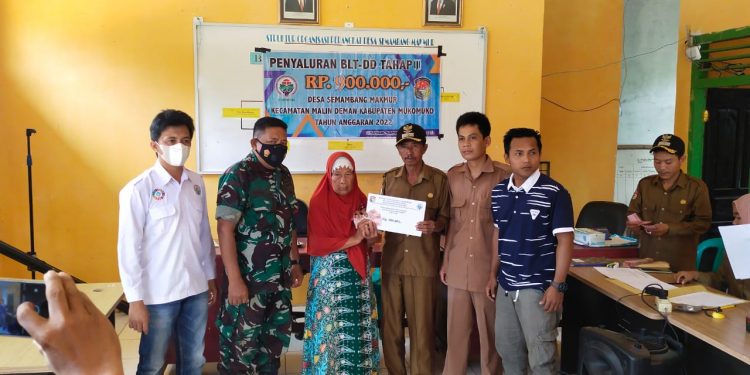 Pemdes Semambang Makmur Saluran BLT-DD Tahap III Tahun 2022