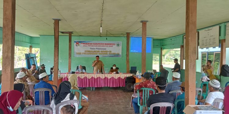 Percepatan Vaksinasi, Pemdes Retak Ilir Gelar Vaksinasi Covid-19 Dosis 2 & 3