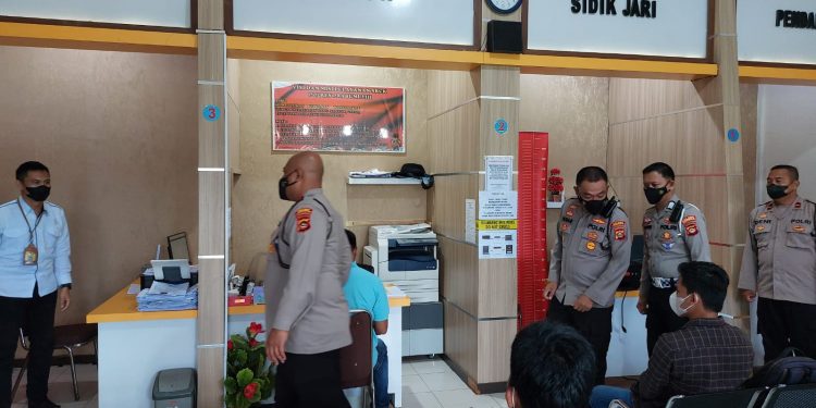 Polres Prabumulih, Meningkatkan Pelayanan SPKT Kapolres Lakukan Pengecekan