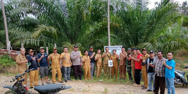 Pemdes Semundam Gelar Titik Nol Pembangunan Rabat Beton