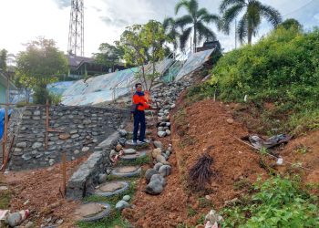 Kalaksa BPBD Provinsi Bengkulu Bersama TIM Teknis Melaksanakan Pengukuran Longsor Pelapis Tebing MAN 1 Mukomuko