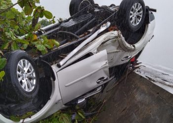 Laka Tunggal di Pantai Abrasi, Mobil Pajero Terhenti Dengan Posisi ke 4 Ban Menghadap Keatas