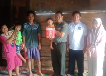 Danramil 428-01/ Mukomuko Turun Langsung Beri Bantuan Anak Stunting, Kepala Desa Aur Cina Ucapkan ini