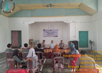 Jumat Curhat Polsek Teramang Jaya Tampung “Curhatan” Pemdes dan Warga Desa Nenggalo
