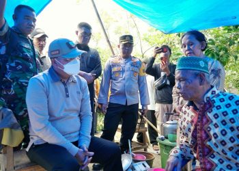 Pantau Banjir di Bengkulu Tengah, Gubernur Rohidin Instruksikan 3 Hal