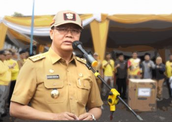 Gubernur Rohidin Serahkan Bantuan Sekaligus Mendorong Nelayan Memiliki Badan Hukum Legal