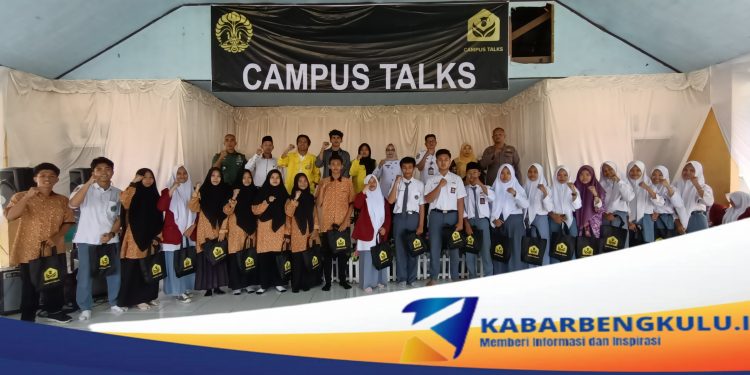 Campus Talks Goes To School : Wabup Wasri , Edukasi, Motivasi dan Optimisme Kunci Menuju Perguruan Tinggi Negeri