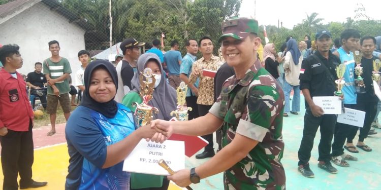 Bupati Mukomuko Bersama Dandim 0428/MM Hadiri Laga Final Bola Voli Suka Pindah Cup II