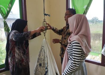 Giat Posyandu : Kades Semundam, Ayo Ikut Posyandu, Cegah Stunting itu Perlu!