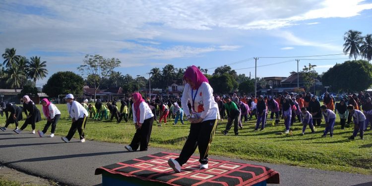 Jum’at Sehat, UPTD Puskesmas Ipuh Gelar Senam Germas Massal Dalam Rangkaian Menuju HUT Kabupaten Mukomuko ke-20