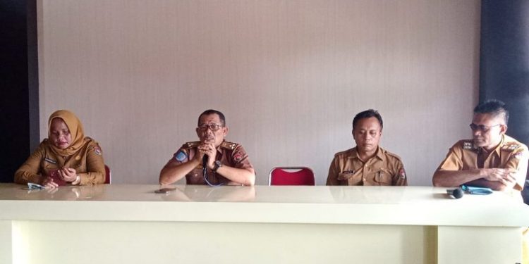 Minta Maaf , Ketua Panitia Hari Ulang Tahun (HUT) Kabupaten Mukomuko ke-20 Gelar Konferensi Pers dengan Puluhan Wartawan