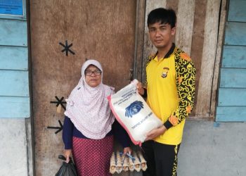 Dimoment HUT Kabupaten Mukomuko ke 20, Polres Mukomuko Berbagi Kepada Kaum Dhuafa