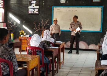 Sat Binmas Polres Mukomuko Sosialisasi Bahaya Narkoba & Kenakalan Remaja di SMAN 7 Mukomuko