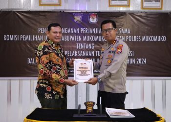 Menjaga Pemilu 2024 Berjalan Lancar, Kapolres Mukomuko & KPU Mukomuko Tandatangani Kerjasama