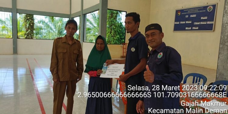 Bulan Suci Ramadan,  Pemdes Gajah Makmur Bagikan BLT-DD Triwulan Pertama Tahun 2023
