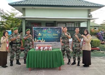 Ramadhan Mubarak, Kodim 0428/MM Berbagi Takjil Kepada Warga Penguna Jalan 