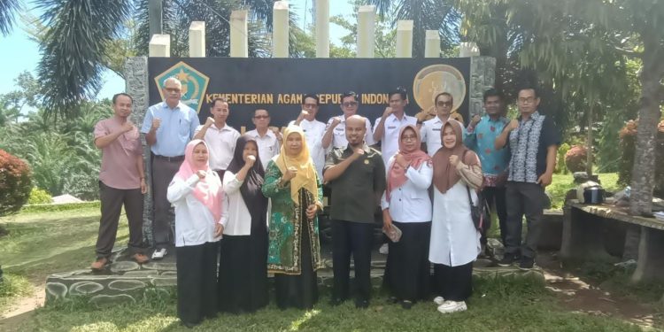PT DDP Fasilitasi Kegiatan Sosialisasi Beasiswa Pendidikan Sumber Daya Manusia (SDM) Perkebunan Kelapa Sawit (PKS) di MAN 1 Mukomuko 
