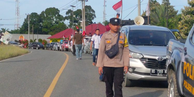 May Day, Polsek Mukomuko Selatan Lakukan Pengawalan Aksi Buruh ke Kantor Bupati Mukomuko