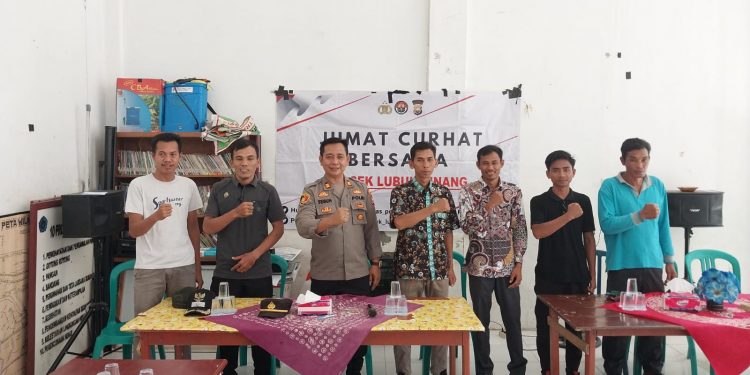 Dengar Keluhan Warga, Kapolsek Lubuk Pinang Gelar Jumat Curhat di Desa Suka Pindah