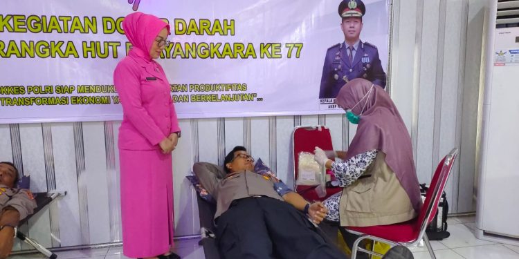 Sambut HUT Bhayangkara ke- 77, Polres Mukomuko Gelar Aksi Donor Darah