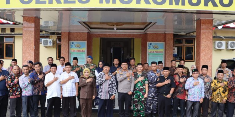Sambut Hari Bhayangkara ke-77, Polres Mukomuko Gelar Doa Bersama Lintas Agama